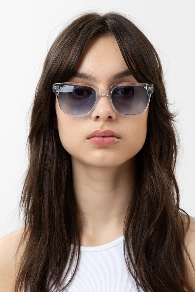 Jet Square Sonnenbrille Axel Arigato Transparent Verblassendes Blau