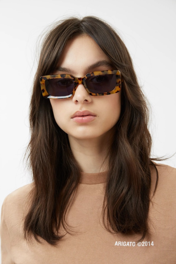 Arena Rechteckige Sonnenbrille Tortoise Blue Axel Arigato